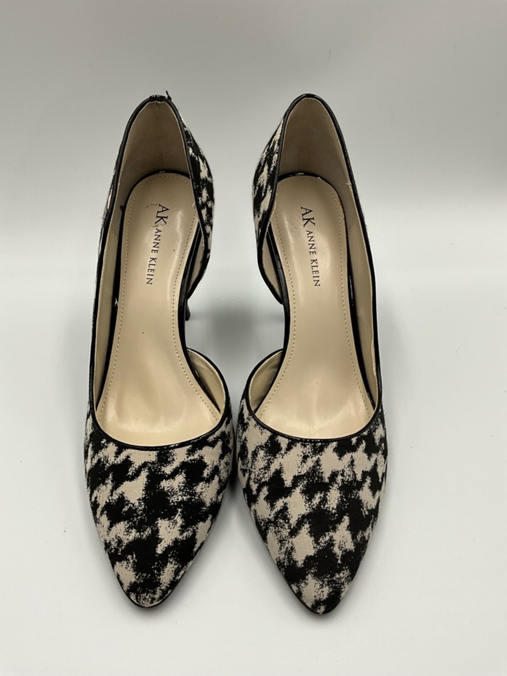 Anne Klein Heels Size 8 Black and Cream Houndstooth Pointed-Toe Pumps